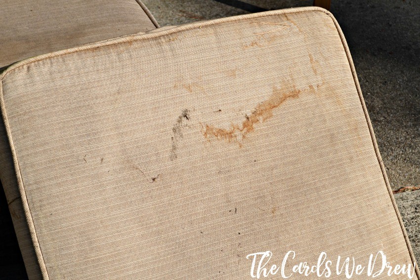 how to get stains off of patio cushions