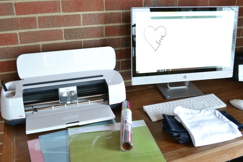 how to use the cricut maker to cut glitter vinyl