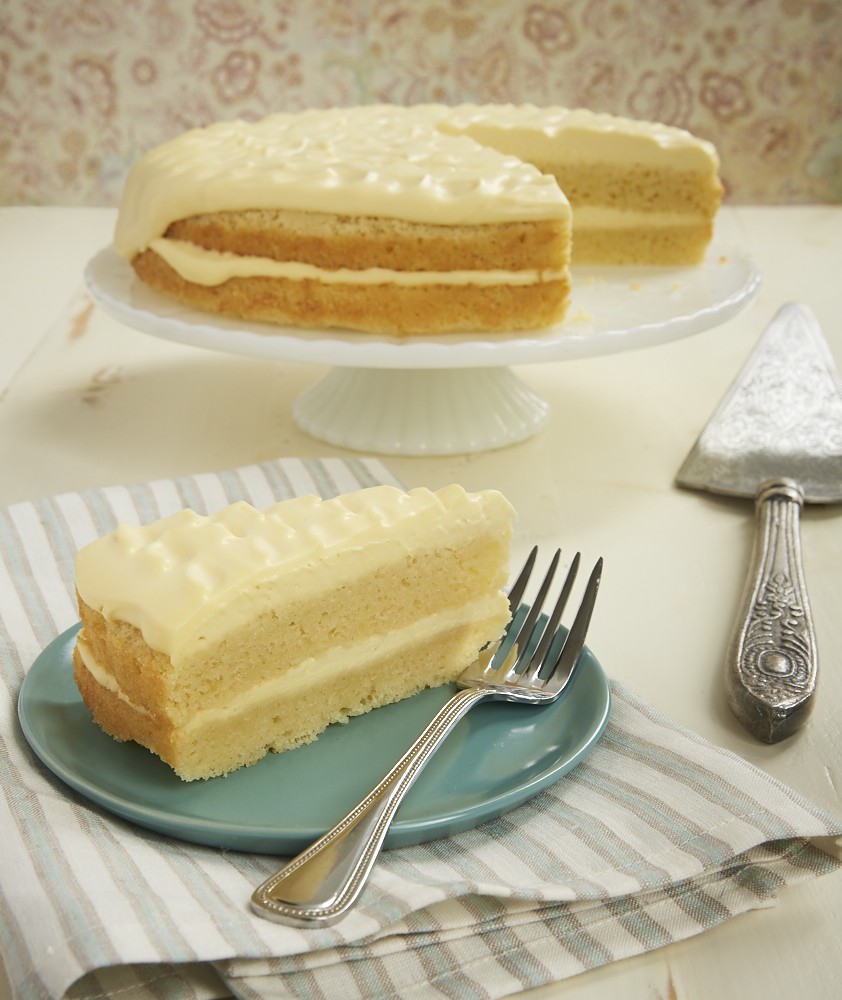 18 Sweet Lemon Desserts | www.thecardswedrew.com