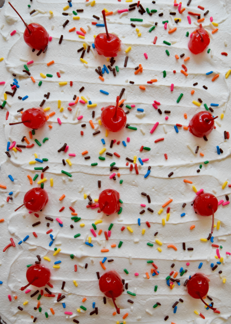 banana split dump cake