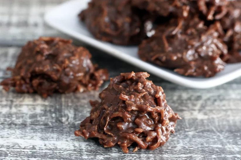 chocolate coconut macaroons 