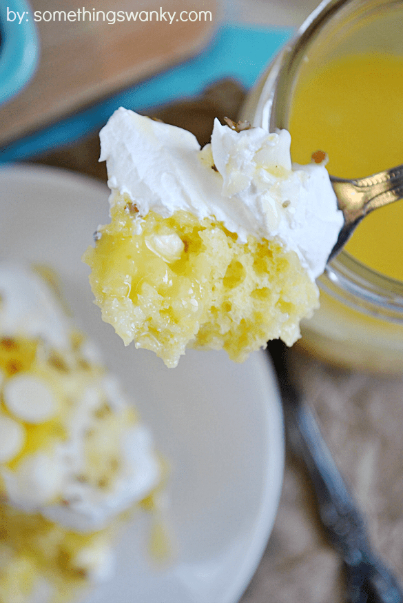 18 Sweet Lemon Desserts | www.thecardswedrew.com